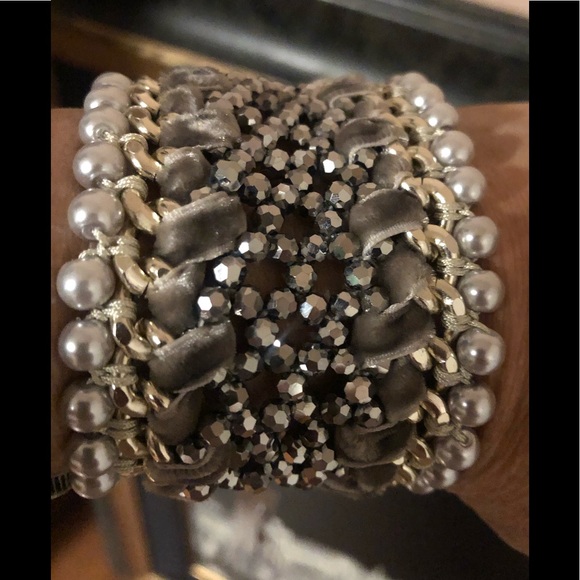 Bracelet. NWT. Dark Grey and White Pearls. - Picture 2 of 7